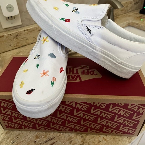 Vans Size 8 Garden Party Women’s sneak, adorable and only worn once - Picture 5 of 6
